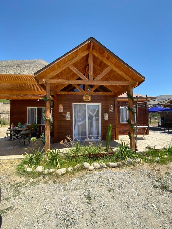 Cabanas Vicuna Cielo De Peralillo - Valle De Elqui Exteriör bild
